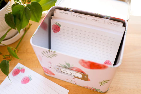 Heart&Berry Recipe Box with Cards and Dividers - Includes 24 4x6 Recipe Cards & 12 Dividers