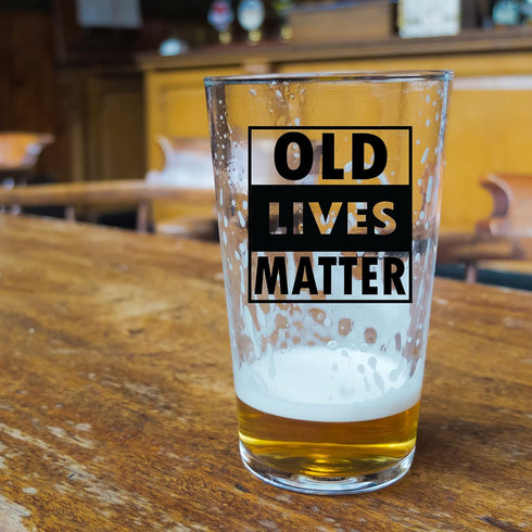 COOL AF Old Lives Matter Beer Glass - 16 Oz Funny Scratch Resistant Glass - Gag Gifts for Men, Birthday or Father’s Day