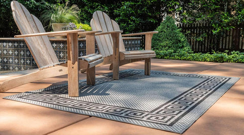 Unique Loom Outdoor Border Collection Area Rug - Greek Key (2' 2" x 3' 1" Rectangle, Gray/ Black)