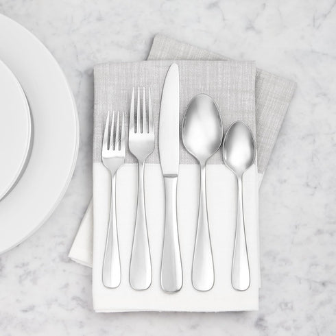 Amazon Basics Stainless Steel Dinner Knives, Round Edge, Pack of 12, Dishwasher Safe, Silver