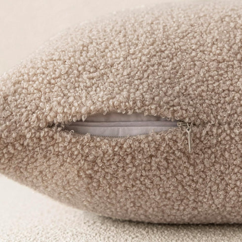 Foindtower Pack of 2 Curly Faux Fur Decorative Throw Pillow Covers, Soft Plush Cushion Case for Home Living Room