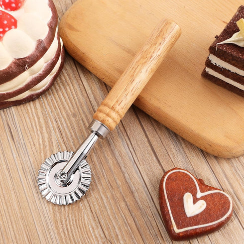 Pastry Cutter Wheel, Professional Zinc Alloy Dough Noodle Ravioli Pizza Making Cutter for Kitchen
