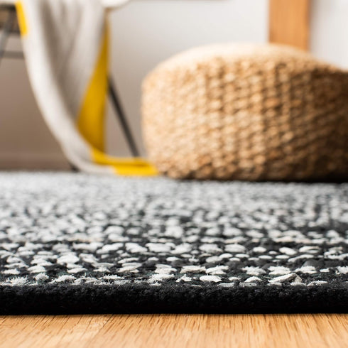 SAFAVIEH Vintage Leather Collection Accent Rug - 2' x 3', Light Grey & Black, Handmade Modern Leather
