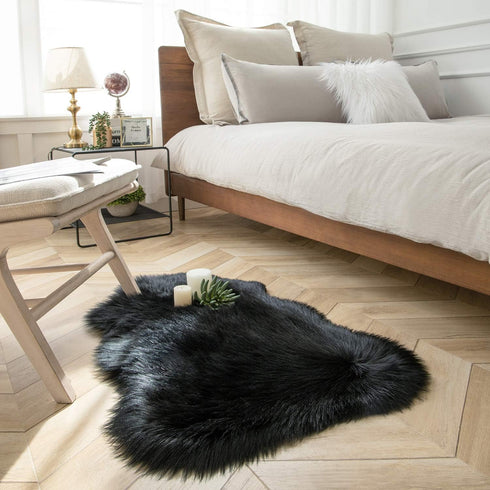 Ashler Faux Fur Rug, Black Area Rug, Fluffy Sheepskin Fur, Ultra Soft 2 x 3 Ft, Machine Washable Shag Rug for Nursery,