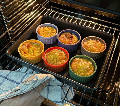 Nonstick Silicone Ramekins 4 oz with Lid, 6-Pack Oven Safe Bowls for Baking, Mini Souffle Dessert Cups