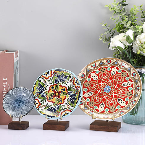 Hipiwe 2Pcs Wooden Base Display Stand, Adjustable Metal Arms for Decorative Plates, Display Easel Holder