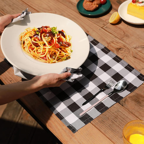 Nobildonna 18"x13" Plaid Checkered Placemats, Black & White, Set of 4 Durable Dining Table Mats