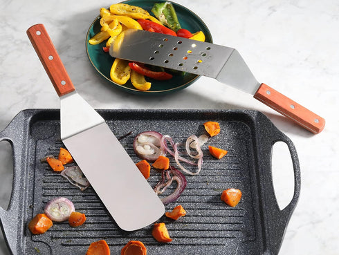 New Star Foodservice 36312 Flexible Grill Turner/Spatula, Wood Handle, 14.5-Inch, Perforated