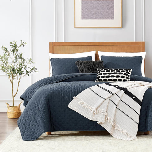 ROARINGWILD Navy Blue Queen Size Quilt Bedding Set with Pillow Shams, Lightweight