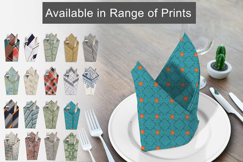 RUVANTI Set of 6 Cloth Napkins, 100% Cotton, 18x18 Inches, Washable, Soft, Absorbent for Parties, Christmas, Weddings