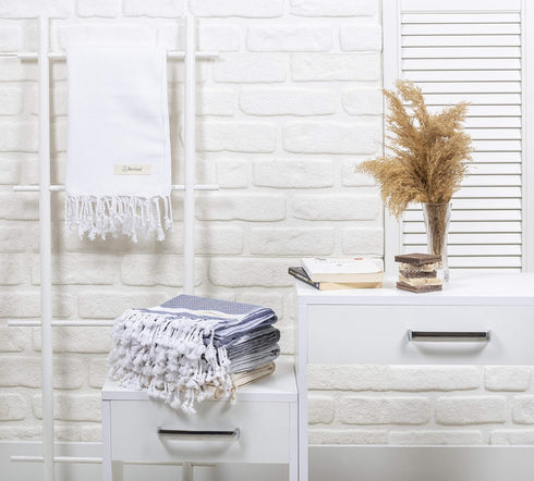 Bersuse 100% Cotton Laodicea Turkish Towel, Bath Beach Pool Towel, 37x70 Inches, White