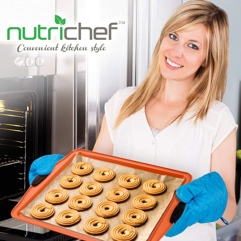 NutriChef 3 Piece Baking Pan Set, PFOA Free Flexible Nonstick Carbon Steel Bakeware with Black Silicone Handles