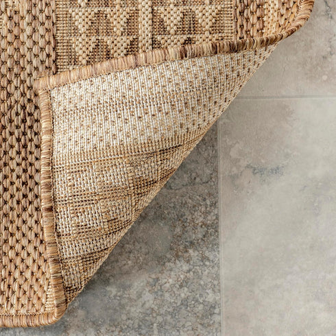 nuLOOM 2' x 3' Outdoor Tribal Geometric Area Rug, Light Brown, Stain Resistant, Weather Resistant, High Traffic