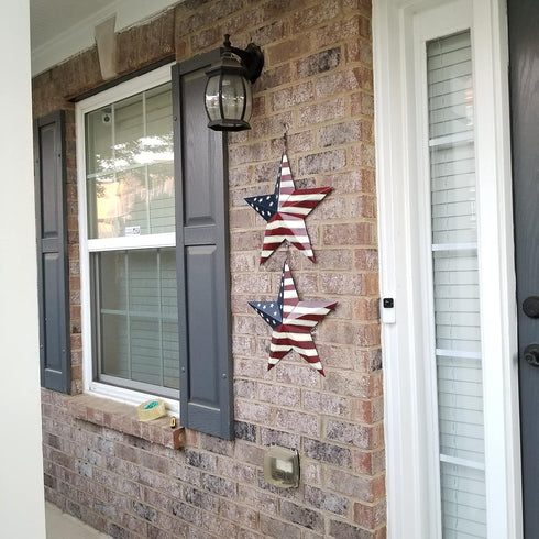 Set of 2 Metal Patriotic Barn Star Wall Decor, Rustic American Flag Indoor Outdoor Star Art for 4th of July Decoration