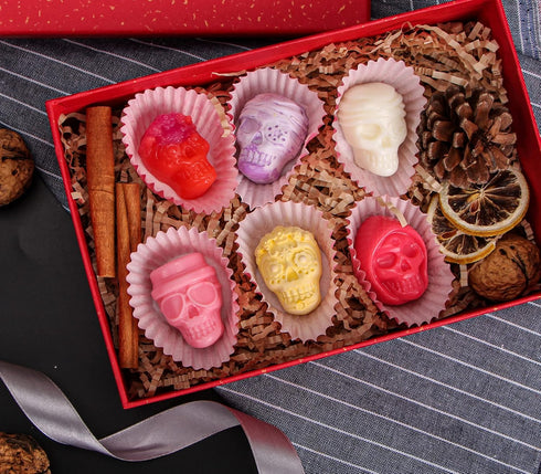 Webake Skull Chocolate Mold, 5 Different Shapes Silicone Skeleton Mold for Halloween Treats, Pack of 2