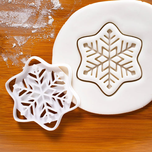 Set of 2 Snowflake Cookie Cutters (Style 1 and 2) - Bakerlogy, 2 Pieces