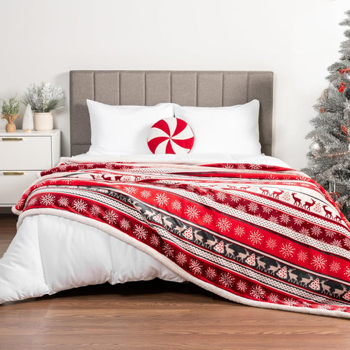 PAVILIA Premium Christmas Sherpa Throw Blanket - Christmas Decoration Reindeers, Fleece, Plush, Warm, Cozy Reversible