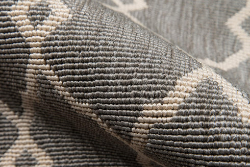 Momeni Rugs Baja Collection Indoor & Outdoor Area Rug, Easy to Clean, UV Protected, 2'3" x 4'6", Grey