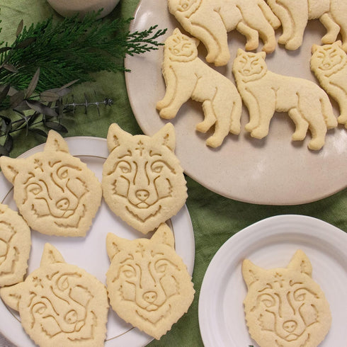 Set of 2 Wolf Cookie Cutters, Designs: Face and Body, 2 Pieces - Bakerlogy