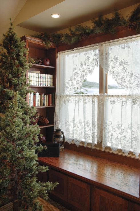 Heritage Lace Woodland Tier, 60x24, White