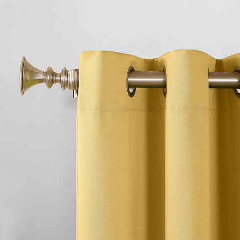 Sun Zero Barrow Single Panel Energy Efficient Grommet Curtain
