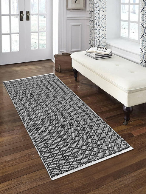 THE BEER VALLEY Diamond Woven Runner Rug 2'x6', Black Anti-Slip Cotton Rug for Hallway Kitchen Living Room