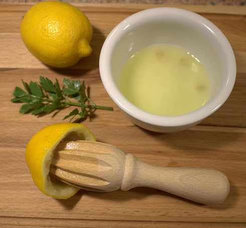 efo Wooden Lemon Squeezer Reamer, Handheld Juicer for Lemons, Limes & Oranges, Manual Juice Extractor