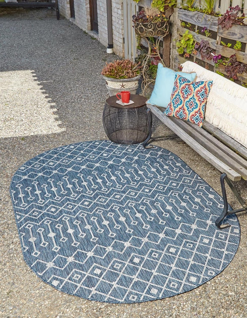 Unique Loom Outdoor Trellis Collection Area Rug - Tribal Trellis, 2' 2" x 3' 1" Oval, Blue/Ivory