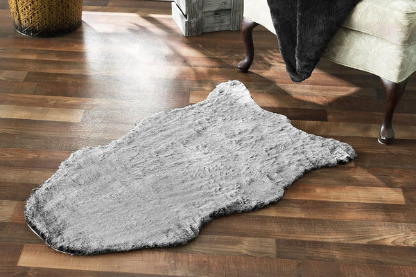 Walk on Me Faux Rabbit Area Rug, Plush Animal Rug, 100% Polyester, 24"x39", Black/White