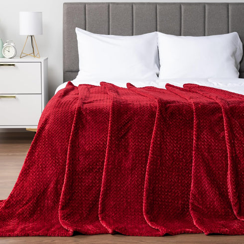 PAVILIA Soft Fleece Throw Blanket, Burgundy Dark Red, Lightweight Plush Warm Blanket for Couch, 50x60 inch