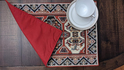 DaDa Bedding Majestic Red Kilim Rug Placemats - Set of 4 Cotton Kitchen Mats, Royal Persian Design - 13” x 19”