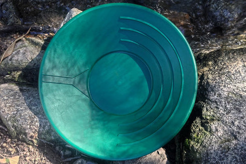 SE 14 Inch Gold Panning Pan - Three Riffles for Easier Mining and Prospecting (Single Green) by SE