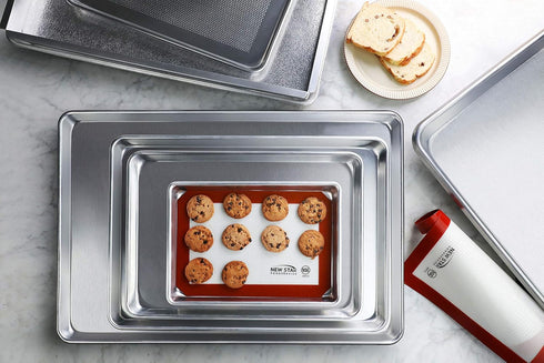 New Star Foodservice Commercial Grade Silicone Baking Mat, Non-Stick Pan Liner, 17 x 25 Inch
