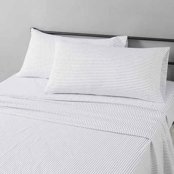 Amazon Basics Lightweight Microfiber 4-Piece Bed Sheet Set, Plum, Printed, King