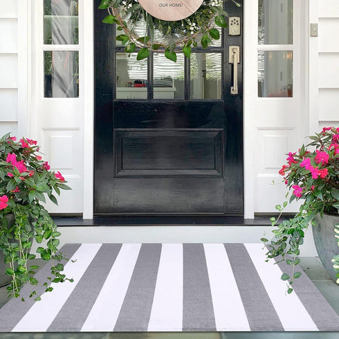IOHOUZE Grey White Striped Rug 27.5" X 43", Washable Outdoor Front Door Mats for Porch Decor, Entryway
