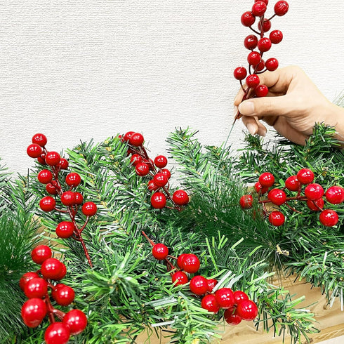 25 Pack Red Berry Stems Waterproof Christmas Picks Sprays for Christmas Tree Decorations Holly Berry Artificial Fruit
