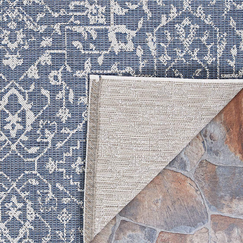 Couristan Monte Carlo Palmette Area Rug, 2' x 3'7", Indoor/Outdoor, Navy-Ivory