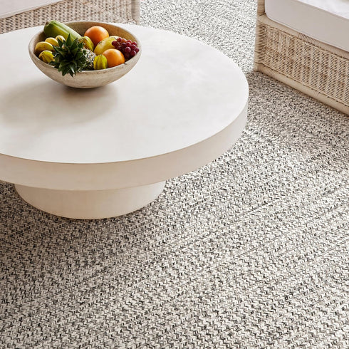 nuLOOM 2' x 3' Solid Hand Braided Indoor/Outdoor Area Rug, Weather Resistant, Pet-Friendly, Wynn Salt And Pepper