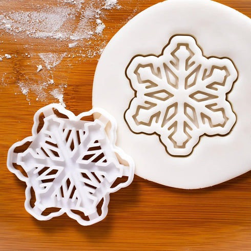 Set of 2 Snowflake Cookie Cutters (Style 1 and 2) - Bakerlogy, 2 Pieces