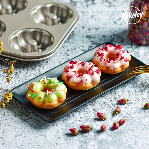 Heavy Duty Steel Flower Donut Pan, 6 Cavity Non-stick Bundt Mold, Heart Shaped Bakeware for Oven (Champagne Gold)