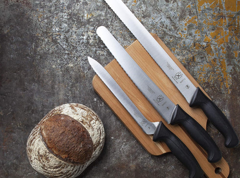 M23210 10-Inch Mercer Culinary Millennia Black Handle, Wide Wavy Edge, Bread Knife