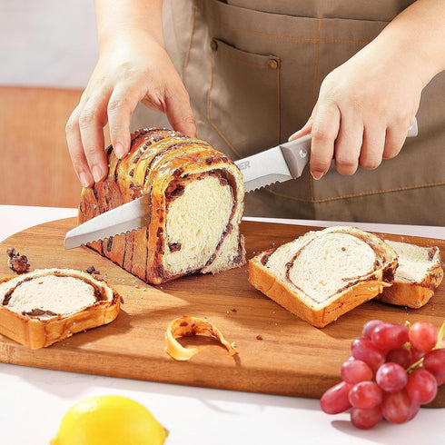 8 Inch Bread Knife with Cover, Serrated Bread Cutter Ideal for Slicing Homemade Bread, Bagels, Cake