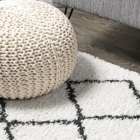 JONATHAN Y MOH410A-3 Cami Moroccan Style Diamond Shag Indoor Area Rug, White/Gray, 3 X 5