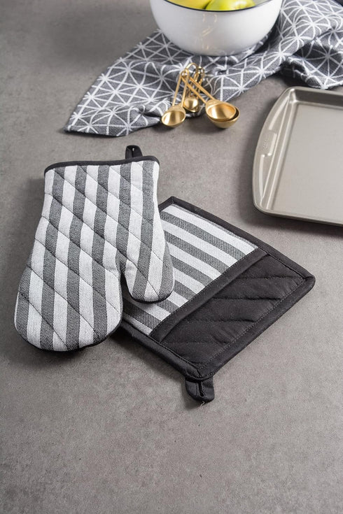 DII Cotton Heat Resistant Kitchen Pot Holders Set, 2 Piece, Farmhouse Chic Geometric Design
