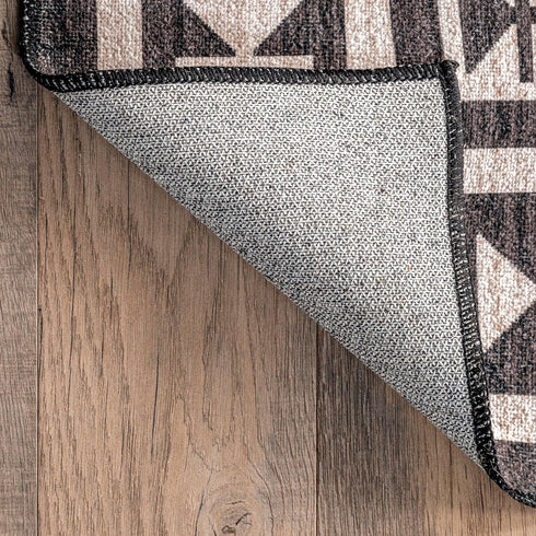 nuLOOM Leighton Machine Washable Southwestern Medallion Accent Rug, Ultra Thin, 2x3, Beige for Indoor Use