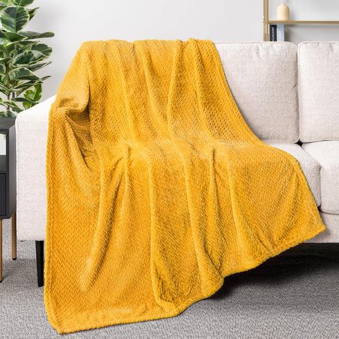Cozy 60x80 inch PAVILIA Soft Fleece Yellow Throw Blanket for Couch, Lightweight Plush Warm Blankets for Bed, Fuzzy