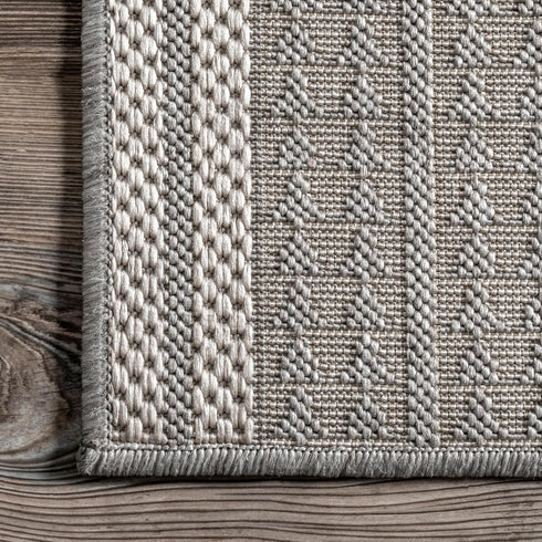 nuLOOM 2' x 3' Outdoor Tribal Geometric Area Rug, Stain Resistant, Weather Resistant for High Traffic