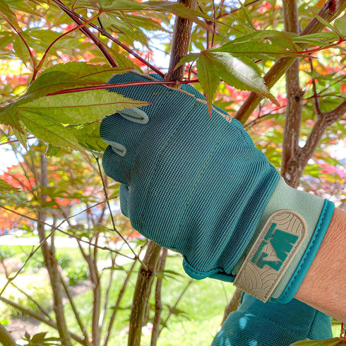 Wells Lamont Women's High Dexterity Adjustable Work Gloves, Gardening Gloves in Green, Medium (7754M)