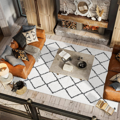 JONATHAN Y MOH410A-3 Cami Moroccan Style Diamond Shag Indoor Area Rug, White/Gray, 3 X 5